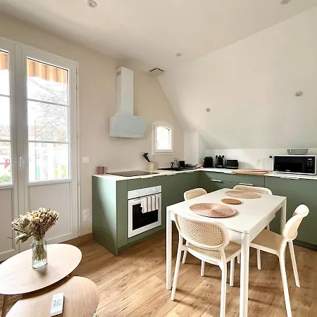 2 Pieces Avec Terrasse Apartment *